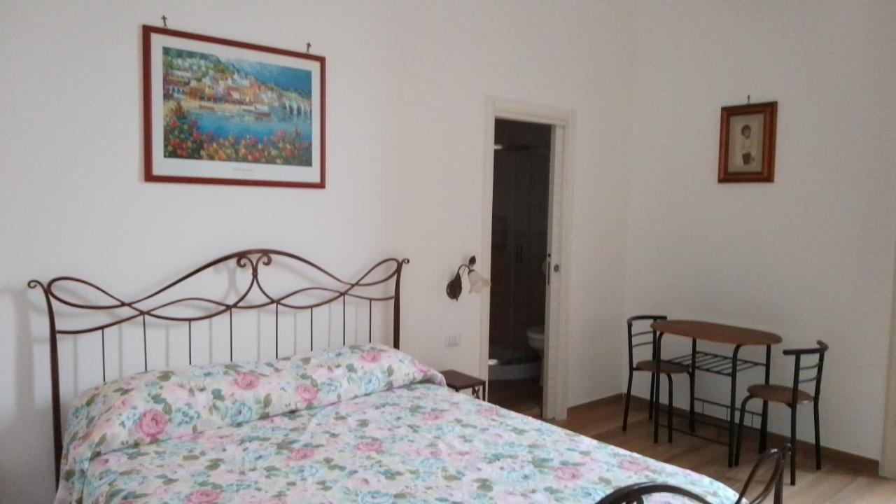 B&B Palazzo Sersale Napoli Exterior photo